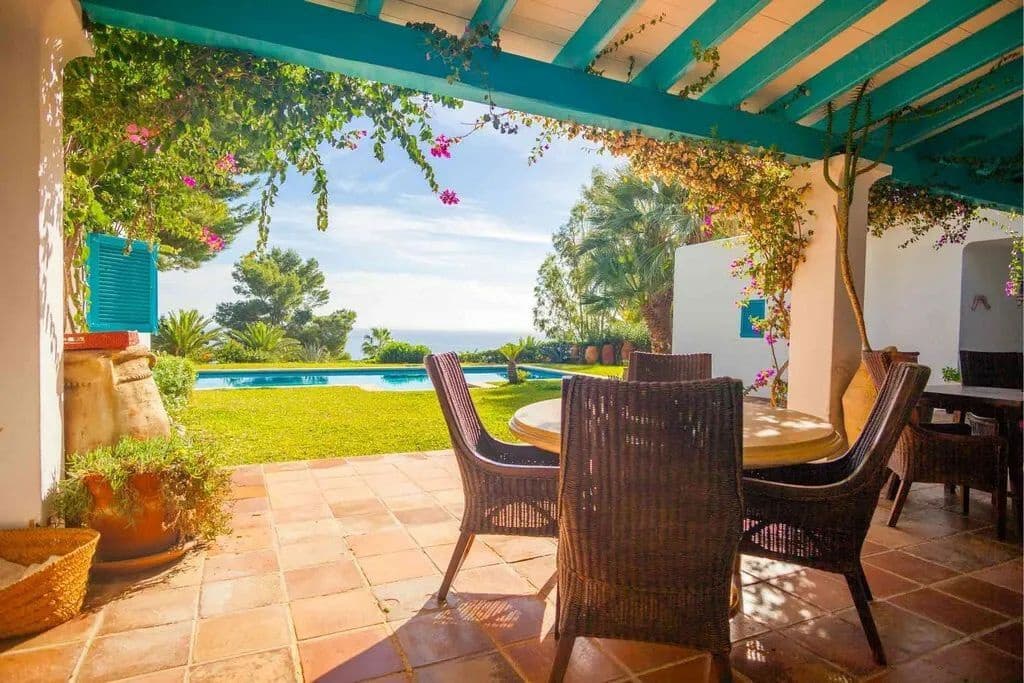 3 slaapkamer Villa te koop in Es Cubells met zwembad garage - € 4.500.000 (Ref: 8464342)