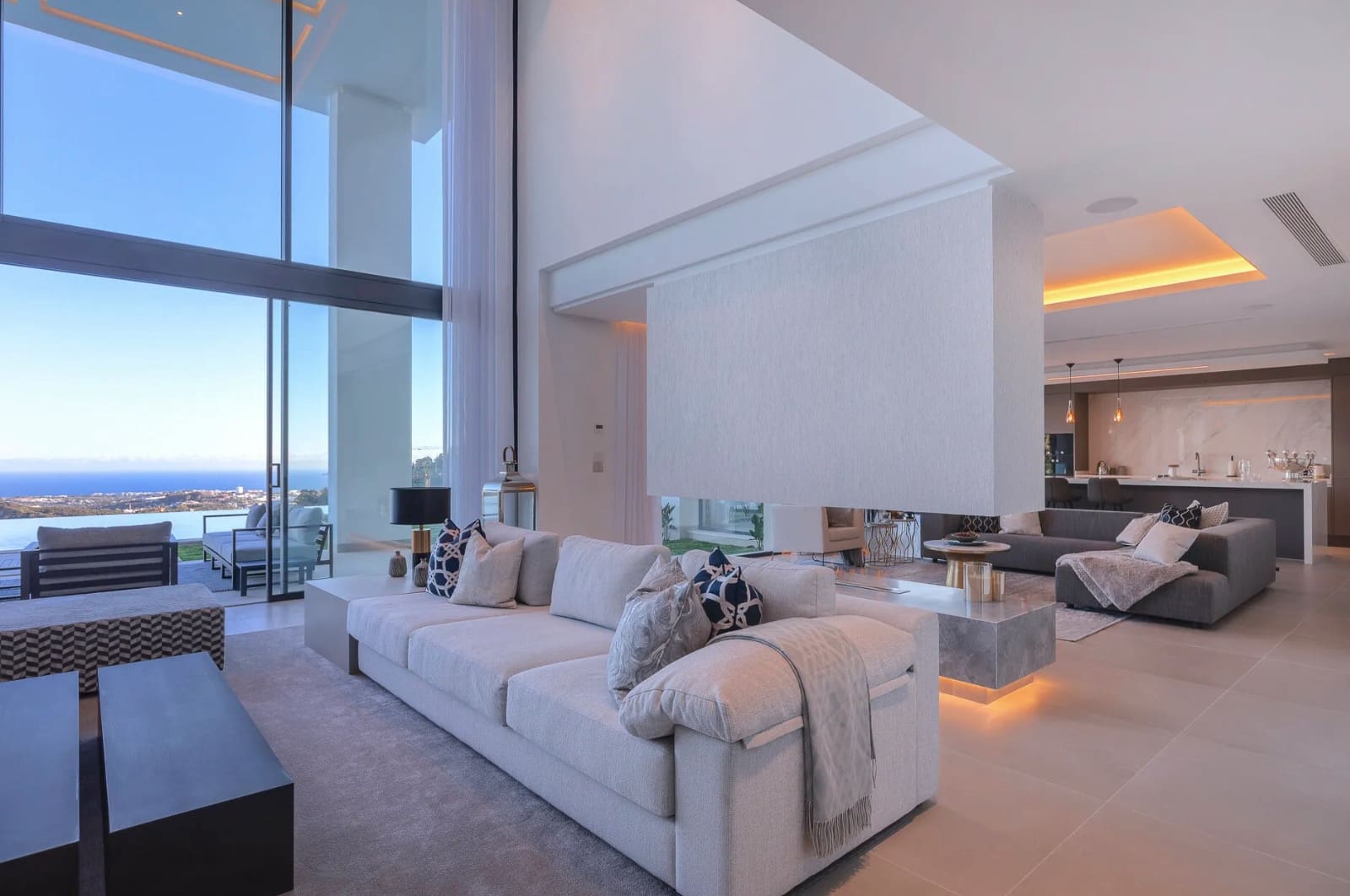 6 soverom Villa til salgs i Marbella med svømmebasseng garasje - € 6 950 000 (Ref: 8464344)