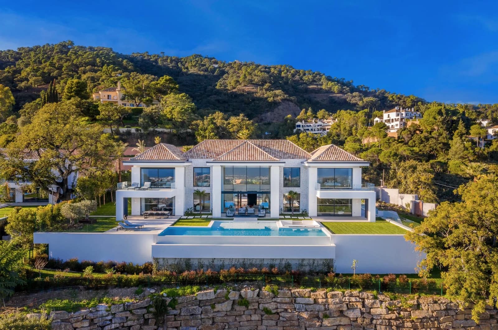 6 soverom Villa til salgs i Marbella med svømmebasseng garasje - € 6 950 000 (Ref: 8464344)