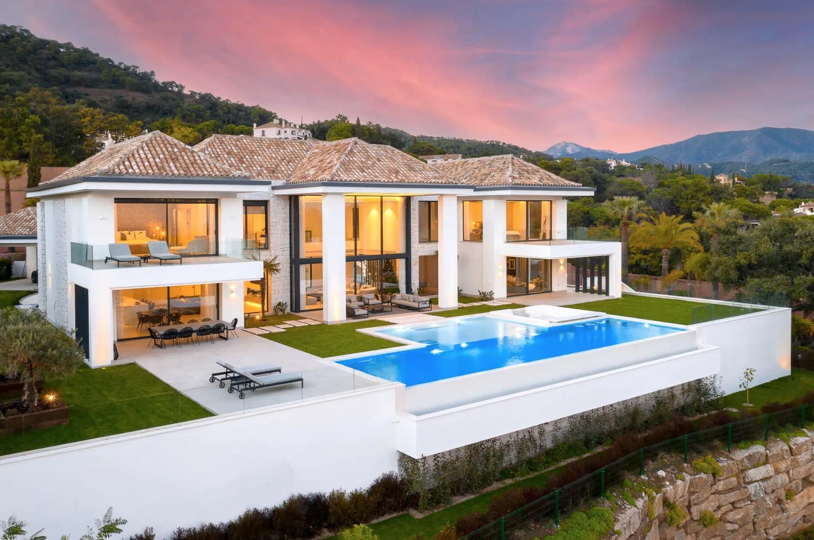 6 soverom Villa til salgs i Marbella med svømmebasseng garasje - € 6 950 000 (Ref: 8464344)