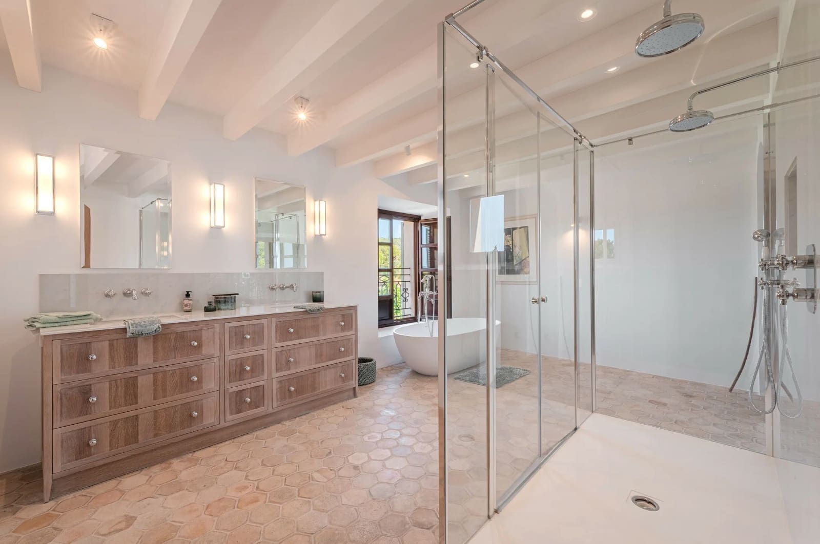 6 soveværelse Villa til salg i Alaro med swimmingpool garage - € 6.850.000 (Ref: 8464345)