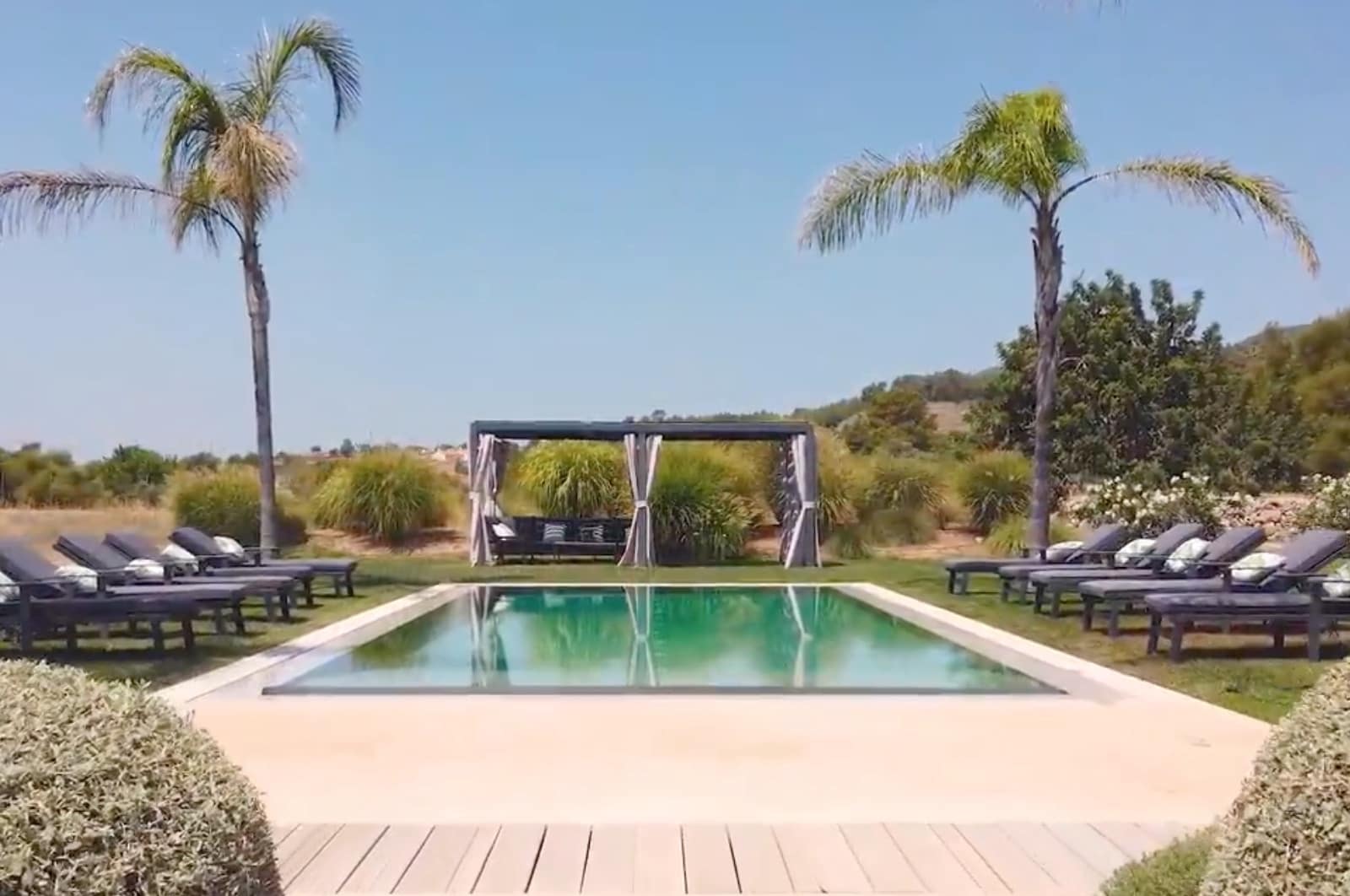 6 soveværelse Villa til salg i Alaro med swimmingpool garage - € 6.850.000 (Ref: 8464345)