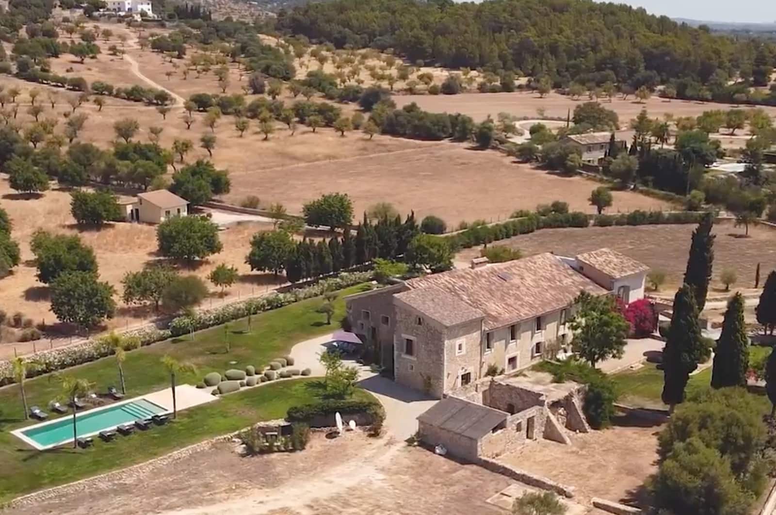 6 soveværelse Villa til salg i Alaro med swimmingpool garage - € 6.850.000 (Ref: 8464345)