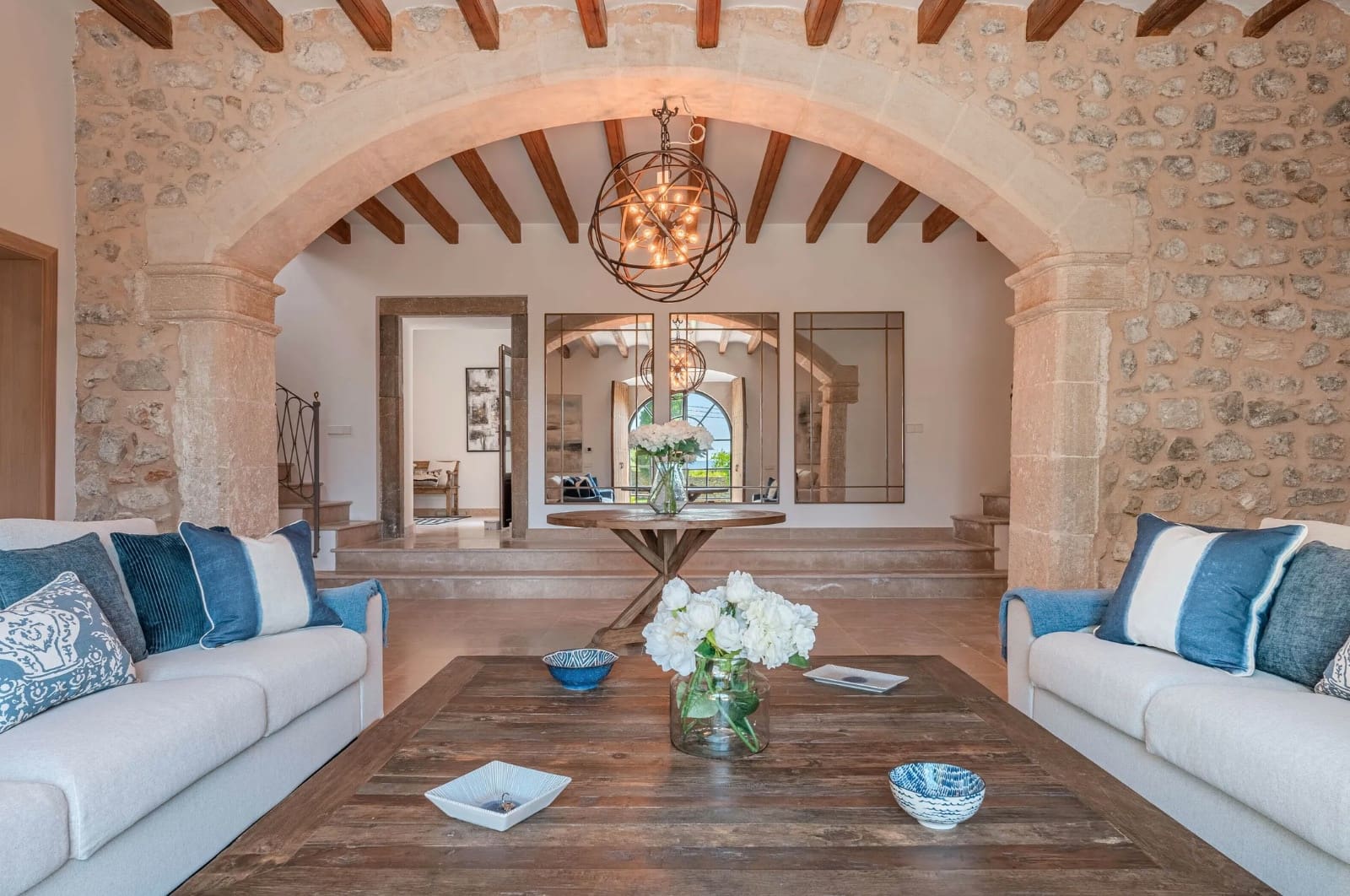 6 soveværelse Villa til salg i Alaro med swimmingpool garage - € 6.850.000 (Ref: 8464345)