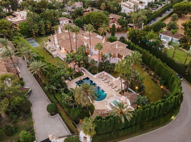 8 quarto Moradia para venda em Marbella com piscina garagem - 28 900 000 € (Ref: 8464346)