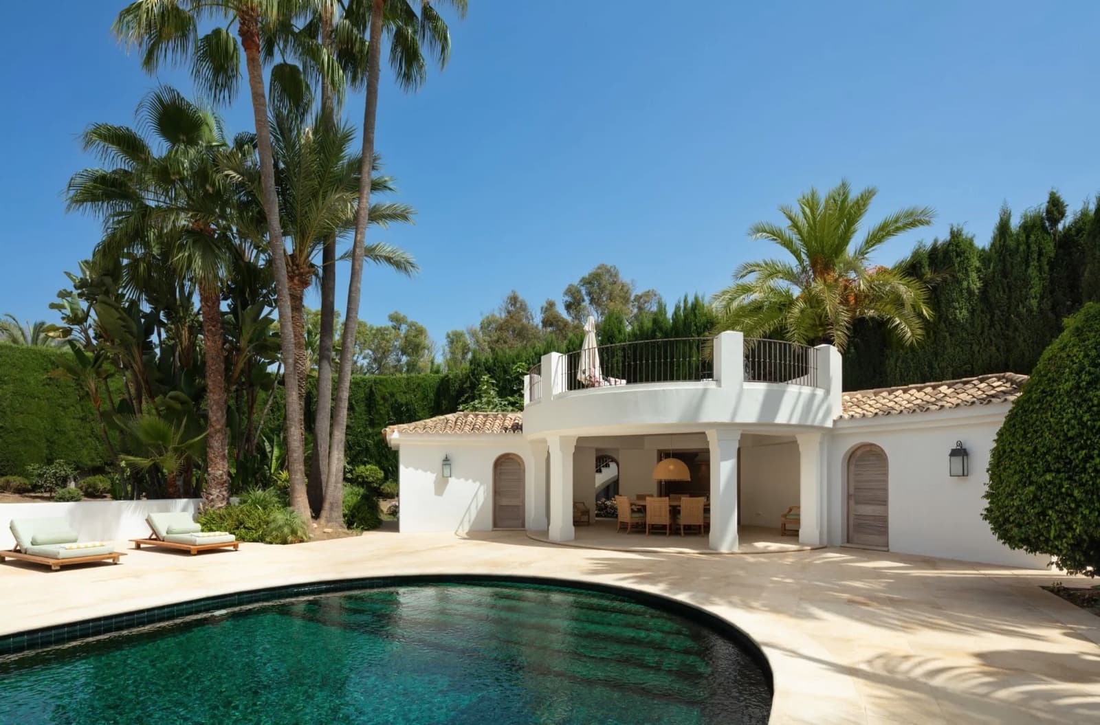 8 bedroom Villa for sale in Marbella with pool garage - € 28,900,000 (Ref: 8464346)