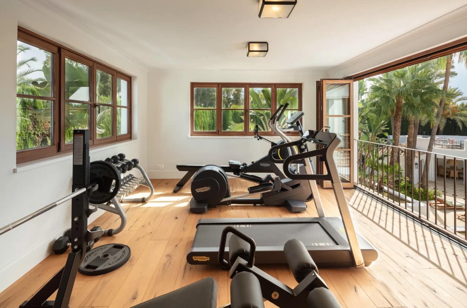 8 bedroom Villa for sale in Marbella with pool garage - € 28,900,000 (Ref: 8464346)