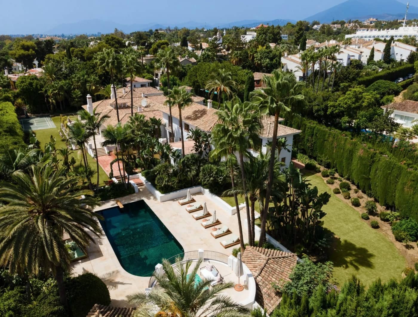 8 bedroom Villa for sale in Marbella with pool garage - € 28,900,000 (Ref: 8464346)