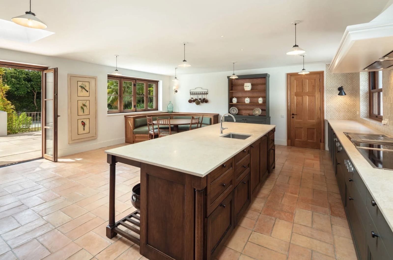 8 bedroom Villa for sale in Marbella with pool garage - € 28,900,000 (Ref: 8464346)