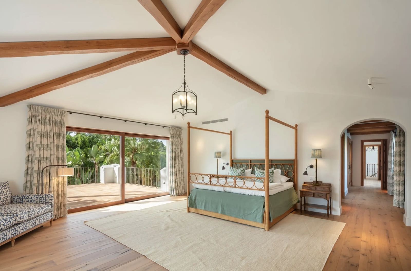 8 bedroom Villa for sale in Marbella with pool garage - € 28,900,000 (Ref: 8464346)