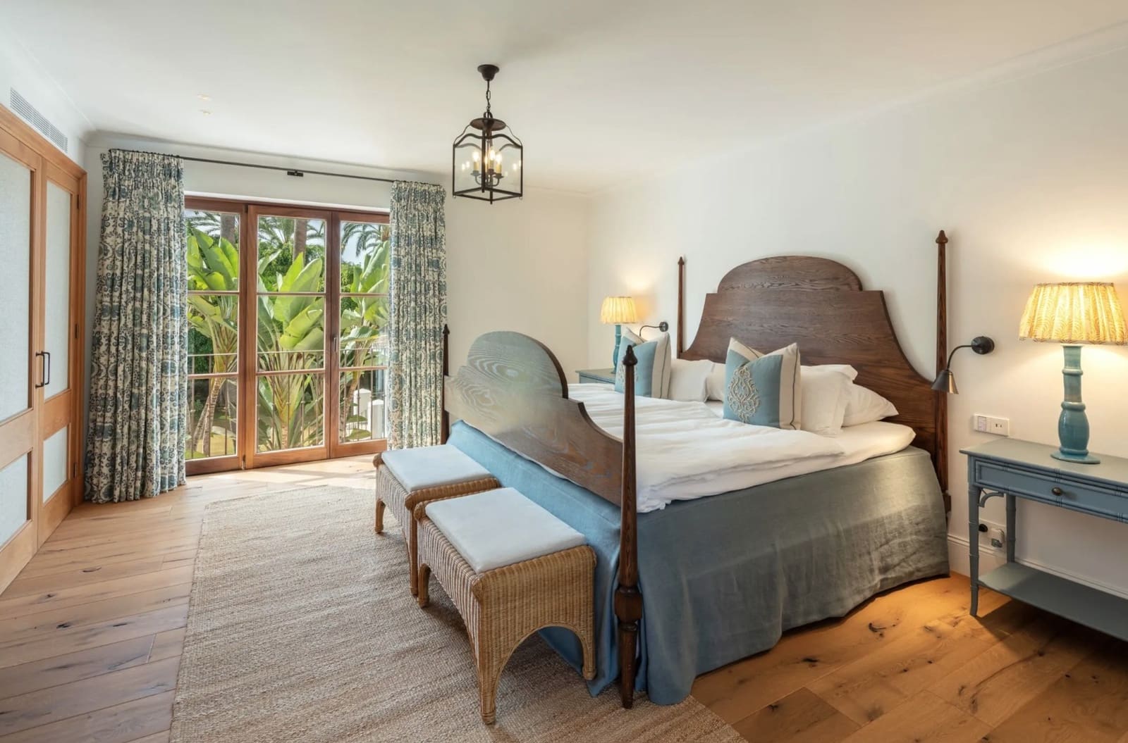 8 bedroom Villa for sale in Marbella with pool garage - € 28,900,000 (Ref: 8464346)