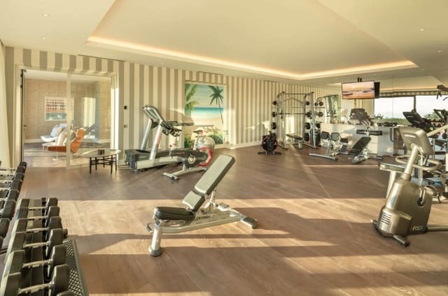 9 Zimmer Villa zu verkaufen in Marbella mit Pool Garage - 27.500.000 € (Ref: 8464347)