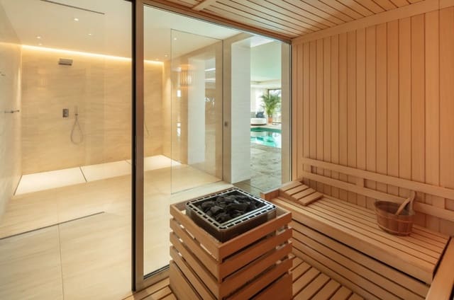 9 Zimmer Villa zu verkaufen in Marbella mit Pool Garage - 27.500.000 € (Ref: 8464347)