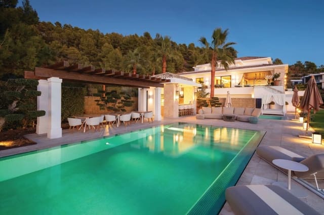 9 Zimmer Villa zu verkaufen in Marbella mit Pool Garage - 27.500.000 € (Ref: 8464347)