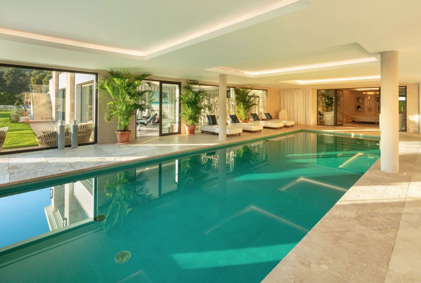 9 Zimmer Villa zu verkaufen in Marbella mit Pool Garage - 27.500.000 € (Ref: 8464347)