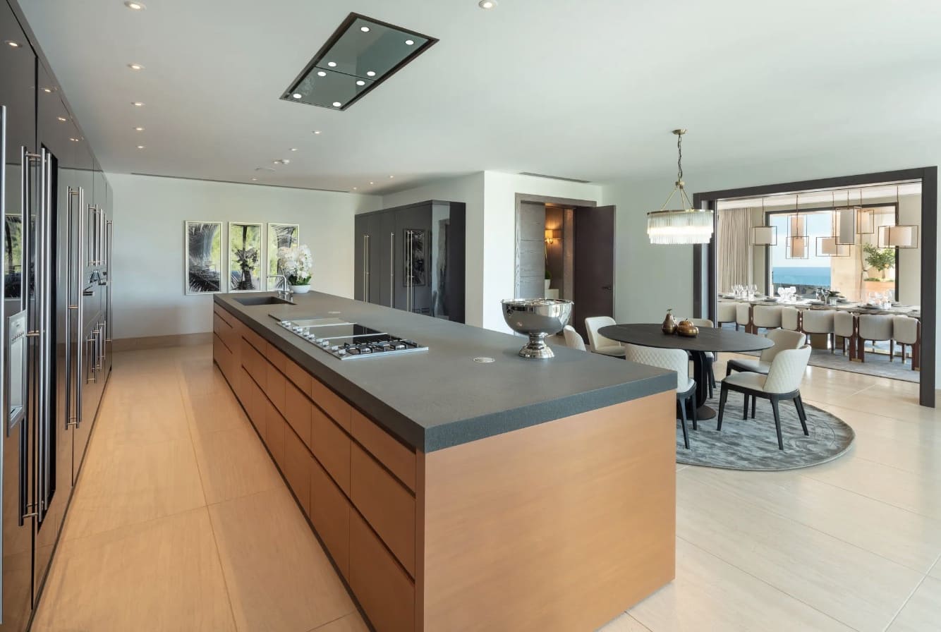 9 Zimmer Villa zu verkaufen in Marbella mit Pool Garage - 27.500.000 € (Ref: 8464347)