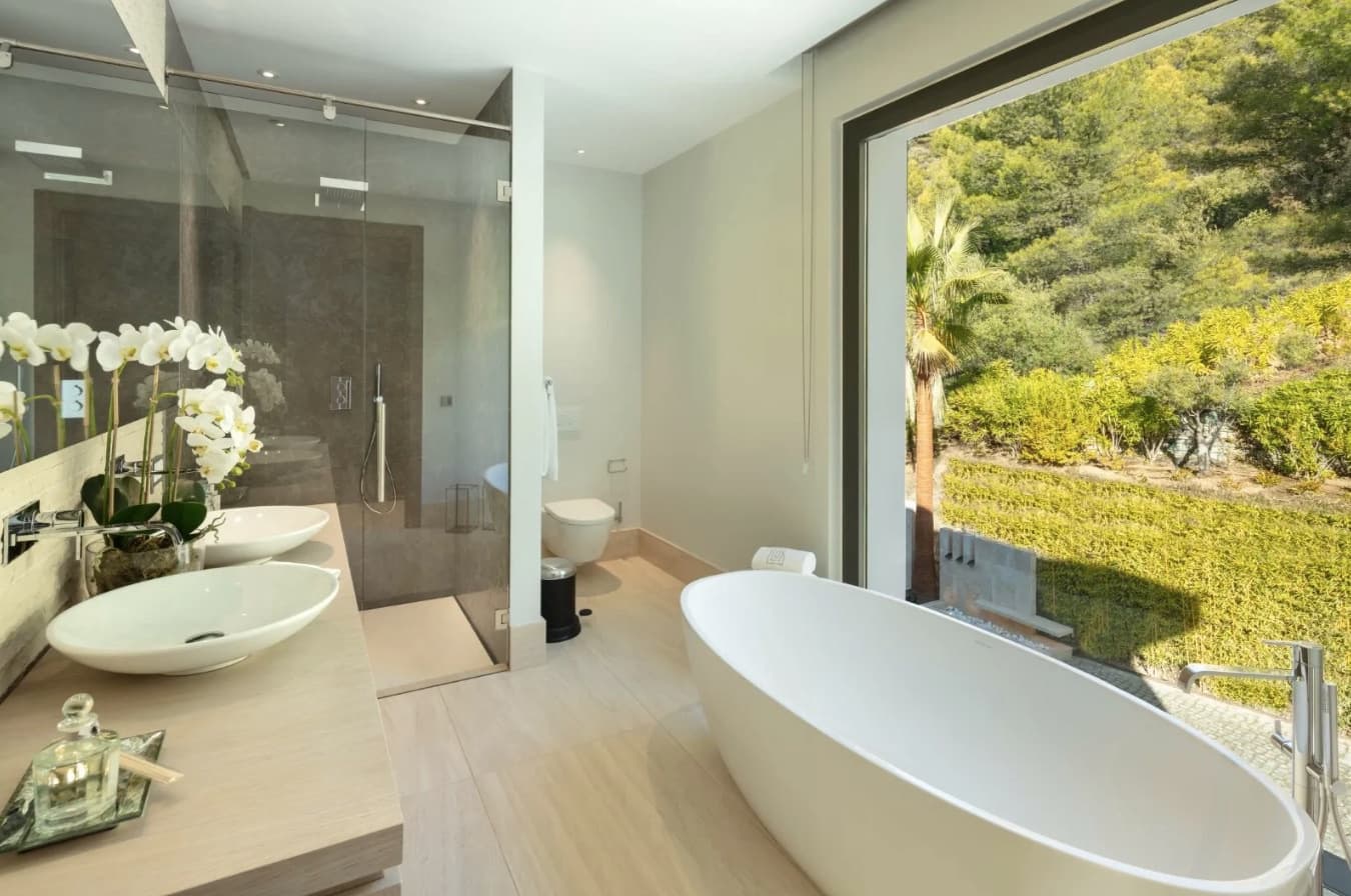 9 Zimmer Villa zu verkaufen in Marbella mit Pool Garage - 27.500.000 € (Ref: 8464347)