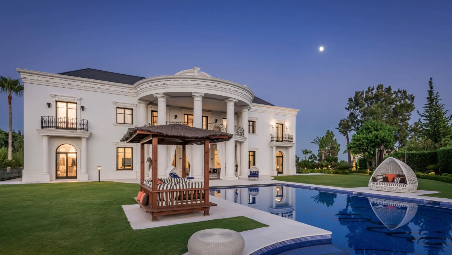 7 soveværelse Villa til salg i Marbella med swimmingpool garage - € 11.000.000 (Ref: 8464348)