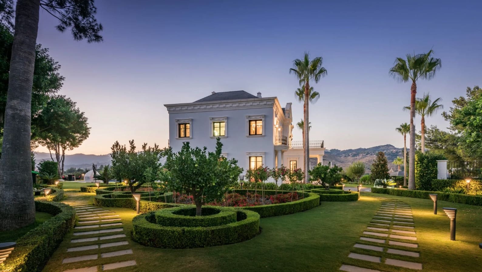 7 soveværelse Villa til salg i Marbella med swimmingpool garage - € 11.000.000 (Ref: 8464348)