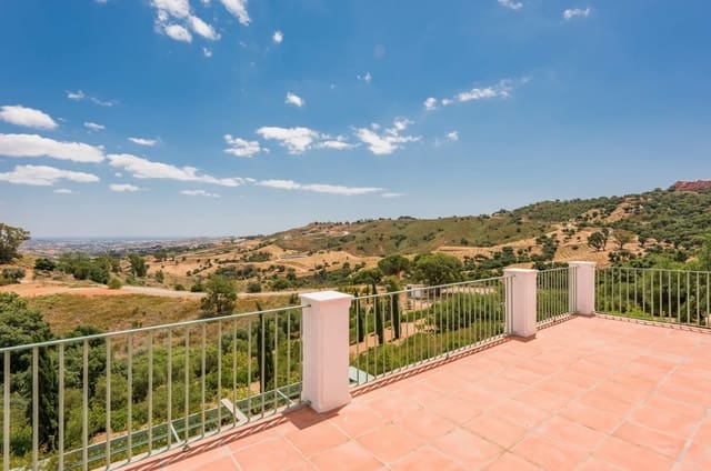 8 sypialnia Willa na sprzedaż w Marbella z basenem garażem - 4 500 000 € (Ref: 8464349)