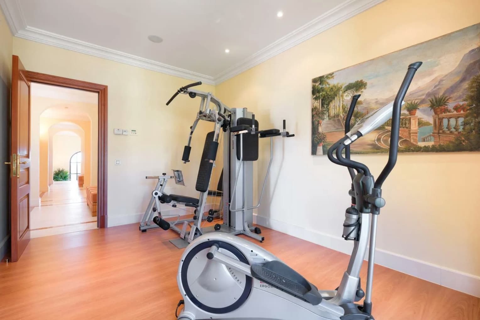 5 slaapkamer Villa te koop in Golden Mile met zwembad garage - € 5.900.000 (Ref: 8464352)