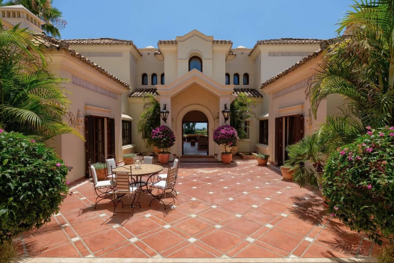 5 slaapkamer Villa te koop in Golden Mile met zwembad garage - € 5.900.000 (Ref: 8464352)