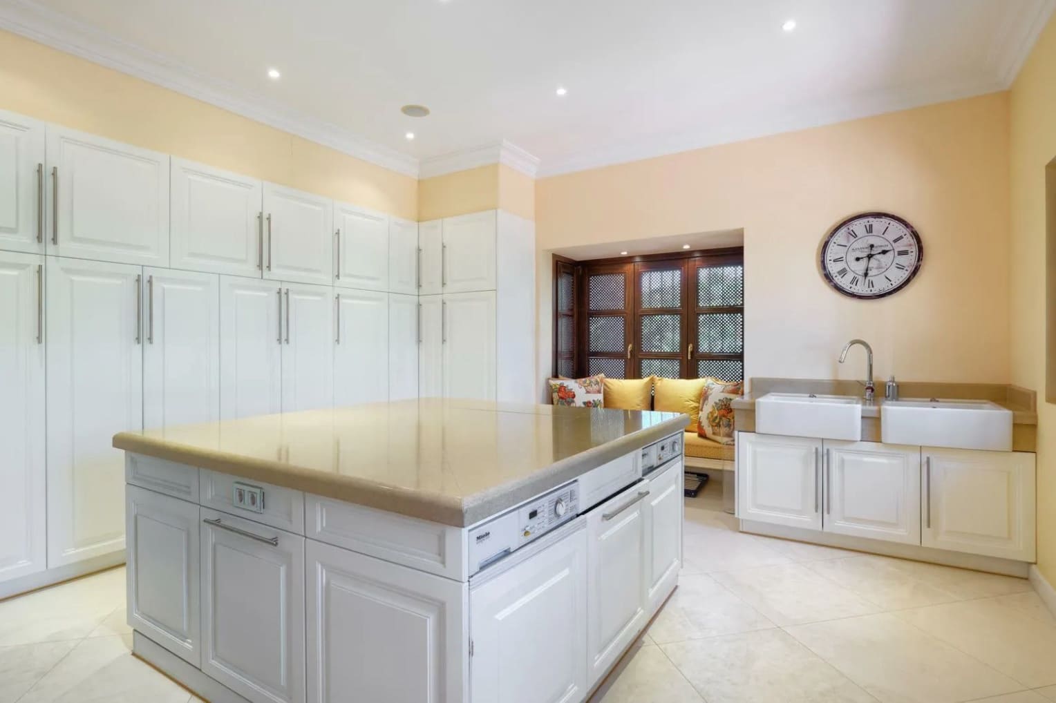 5 slaapkamer Villa te koop in Golden Mile met zwembad garage - € 5.900.000 (Ref: 8464352)