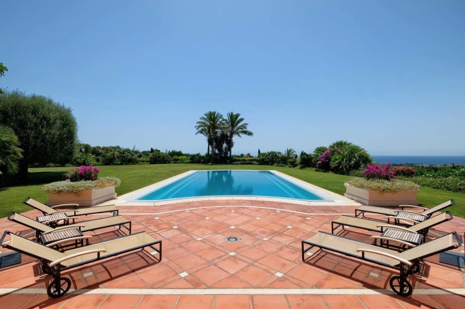 5 slaapkamer Villa te koop in Golden Mile met zwembad garage - € 5.900.000 (Ref: 8464352)