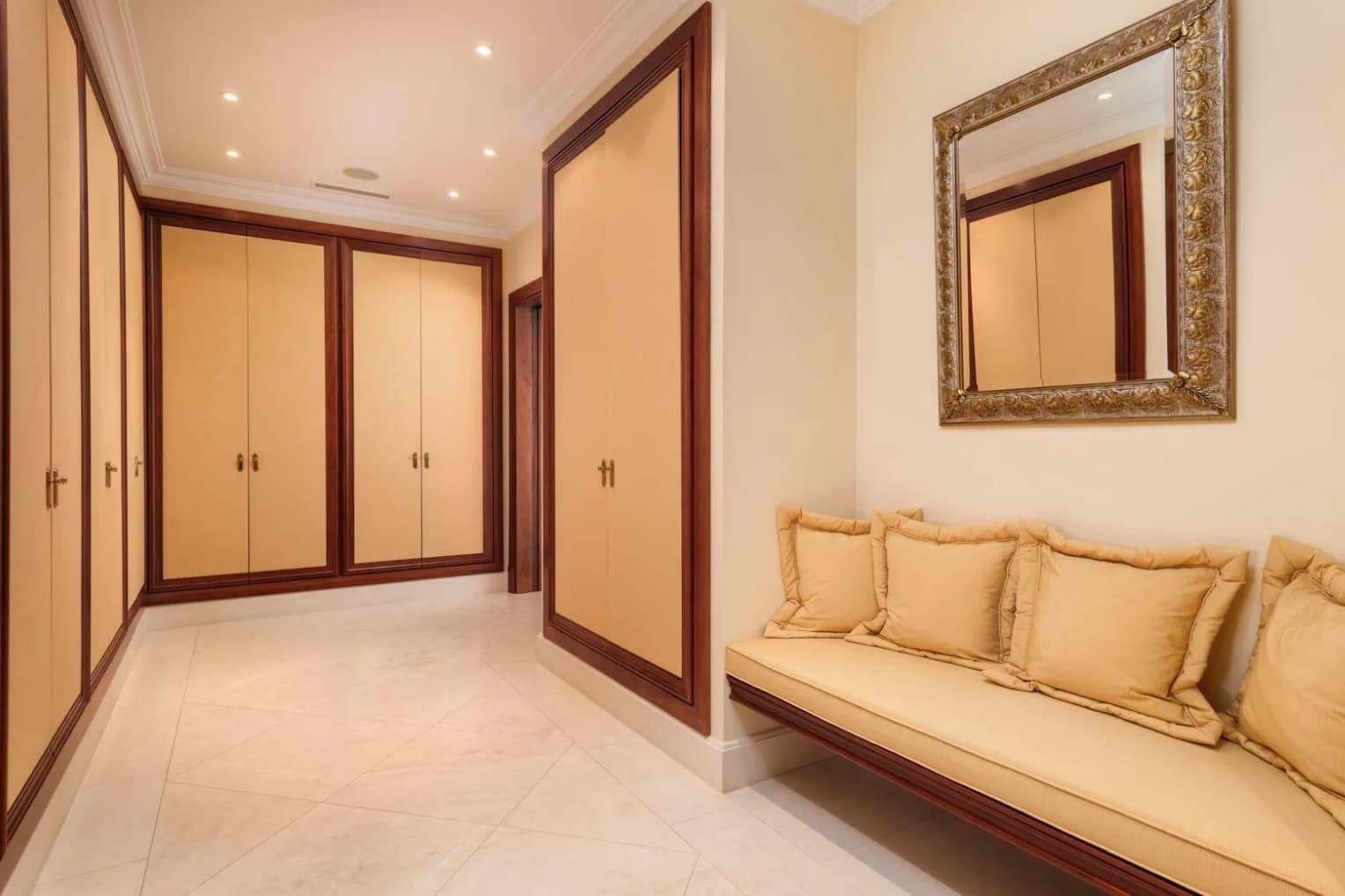 5 slaapkamer Villa te koop in Golden Mile met zwembad garage - € 5.900.000 (Ref: 8464352)