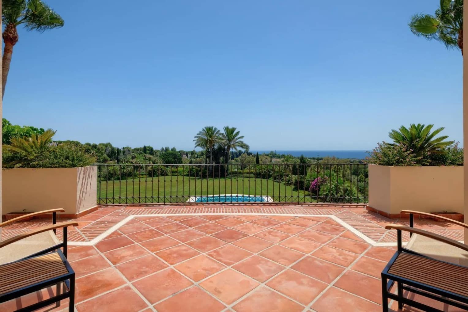 5 slaapkamer Villa te koop in Golden Mile met zwembad garage - € 5.900.000 (Ref: 8464352)