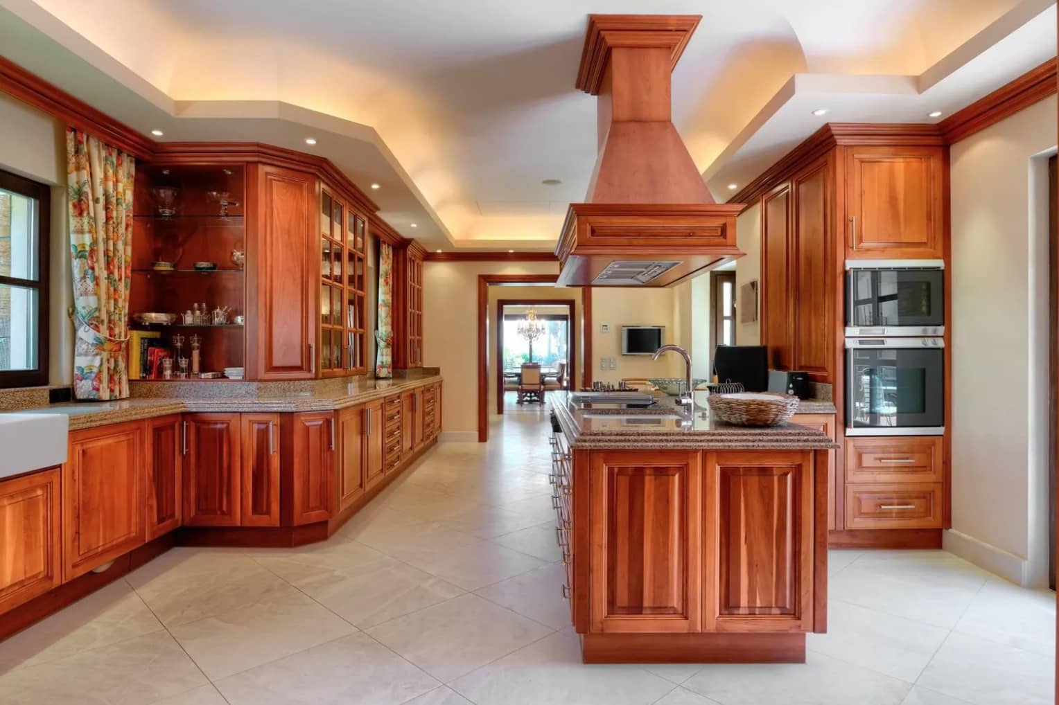 5 slaapkamer Villa te koop in Golden Mile met zwembad garage - € 5.900.000 (Ref: 8464352)