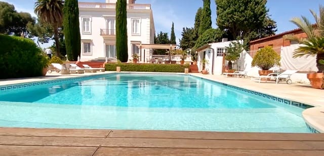 9 makuuhuone Huvila myytävänä paikassa Barcelona kaupunki mukana uima-altaan 
autotalli - 10 700 000 € (Ref: 8464354)