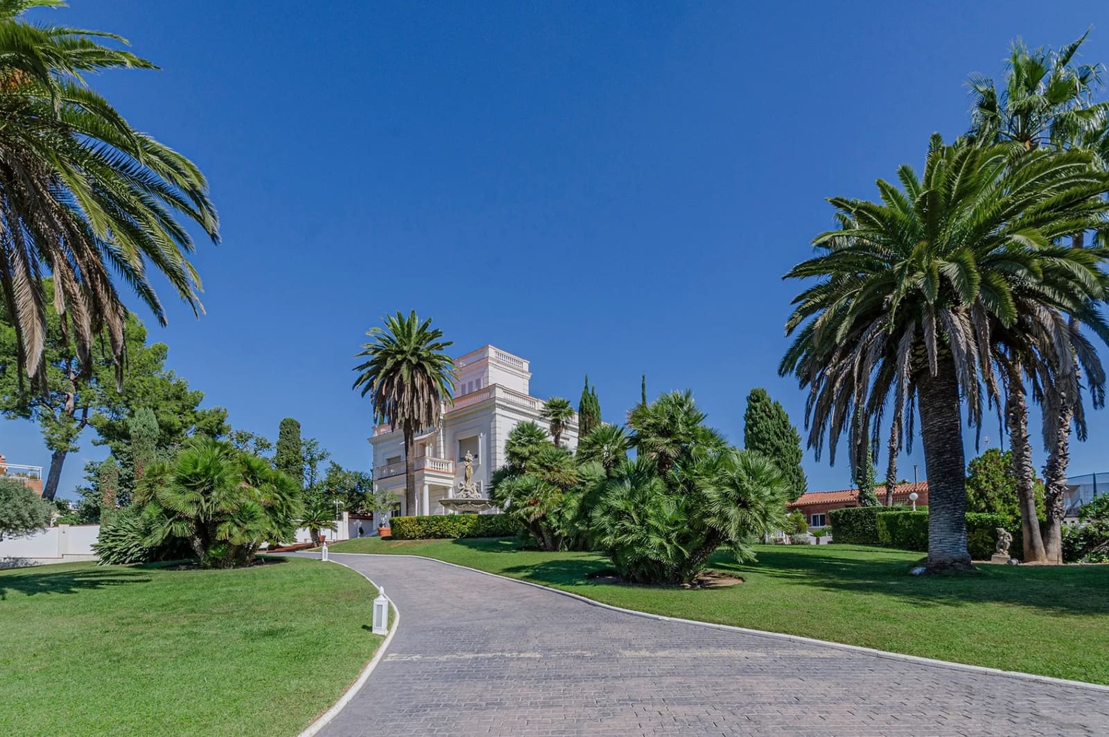 9 soveværelse Villa til salg i Barcelona by med swimmingpool garage - € 10.700.000 (Ref: 8464354)