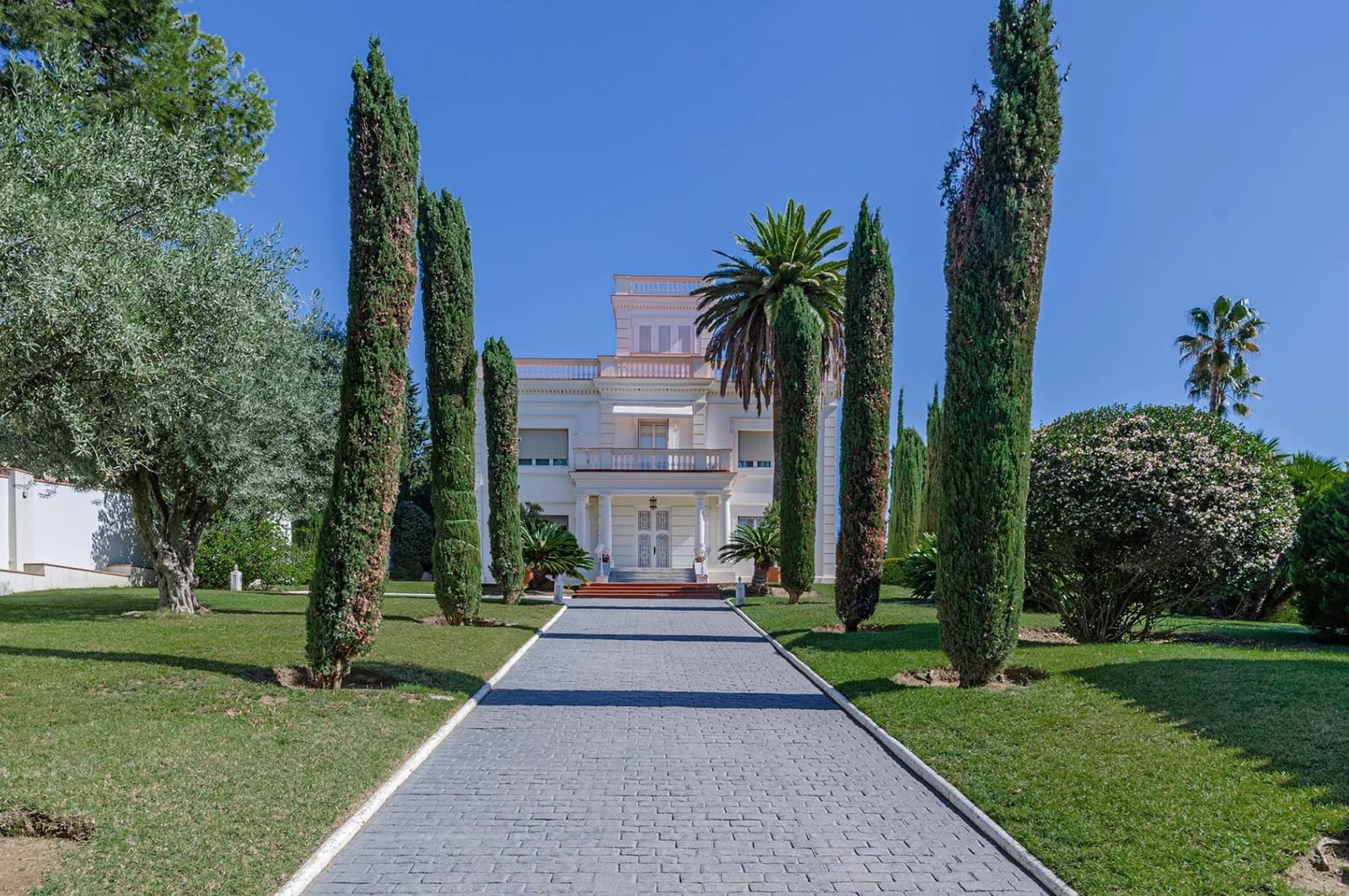 9 soveværelse Villa til salg i Barcelona by med swimmingpool garage - € 10.700.000 (Ref: 8464354)