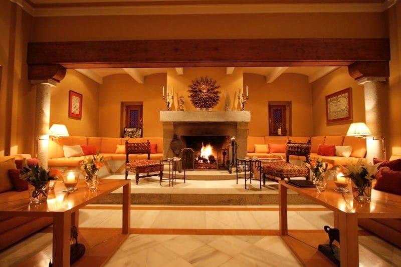 26 soveværelse Finca/Landehus til salg i Sevilla by med swimmingpool garage - € 18.000.000 (Ref: 8464356)