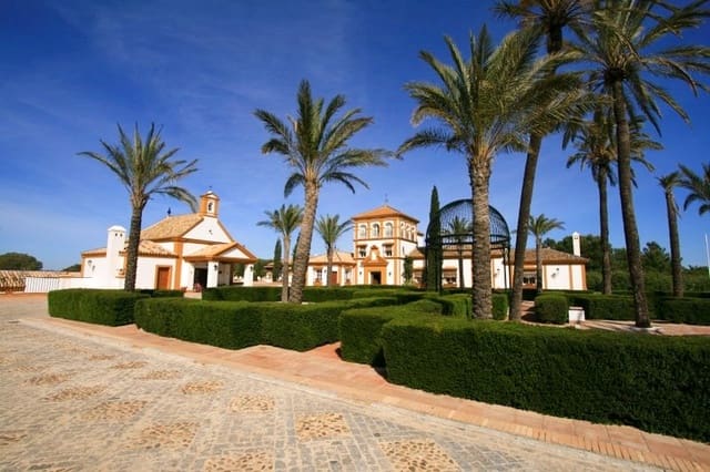 26 soveværelse Finca/Landehus til salg i Sevilla by med swimmingpool garage - € 18.000.000 (Ref: 8464356)