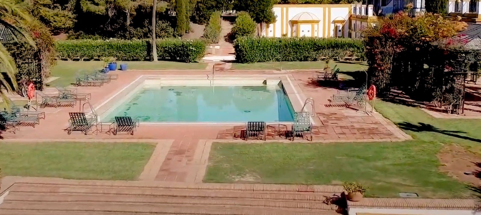 26 soveværelse Finca/Landehus til salg i Sevilla by med swimmingpool garage - € 18.000.000 (Ref: 8464356)