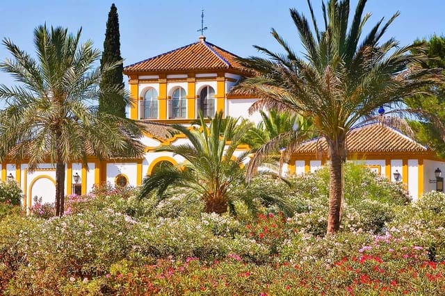 26 soveværelse Finca/Landehus til salg i Sevilla by med swimmingpool garage - € 18.000.000 (Ref: 8464356)