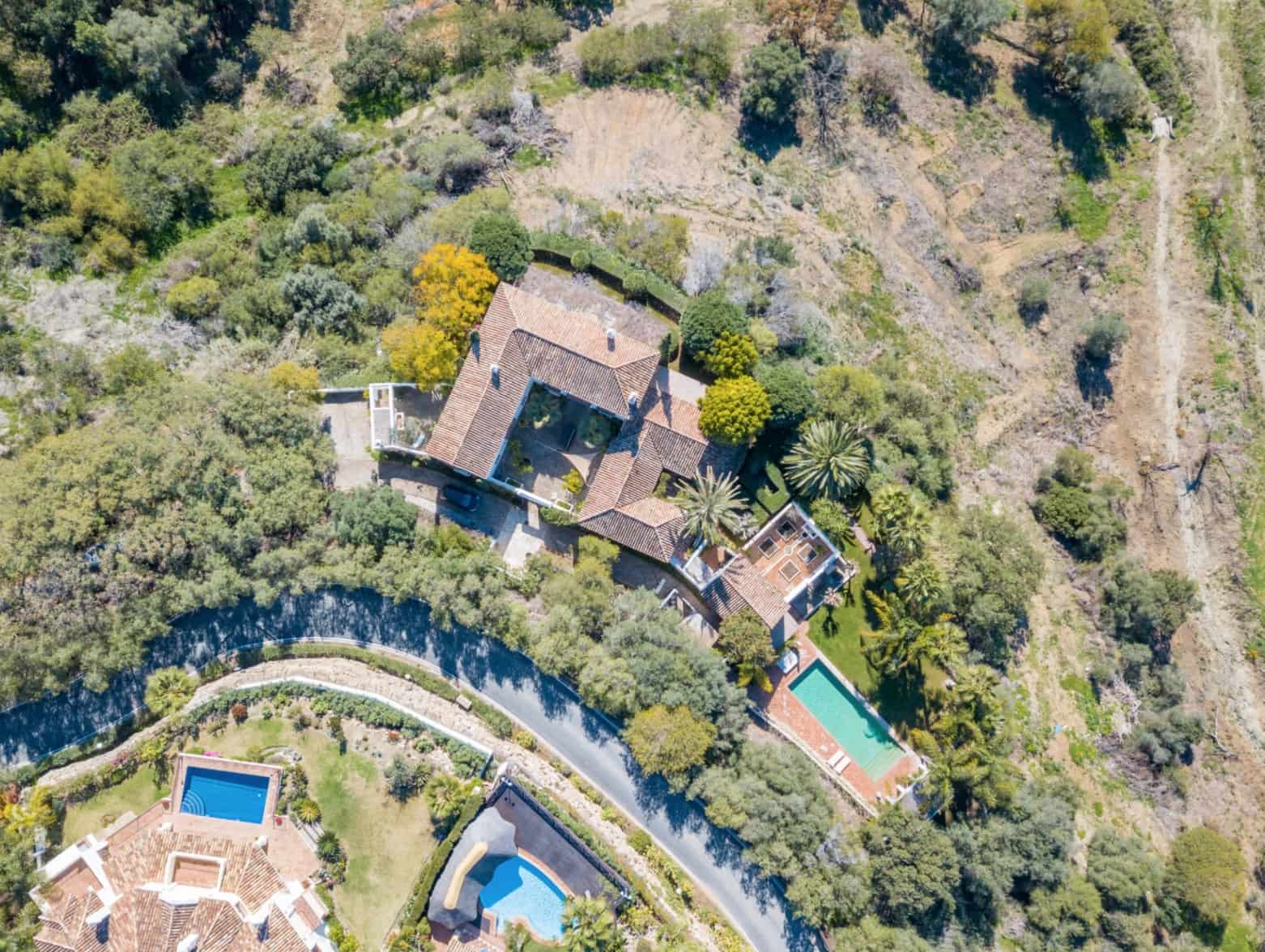 5 soverom Villa til salgs i Marbella med svømmebasseng garasje - € 2 700 000 (Ref: 8464360)