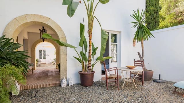 5 soverom Villa til salgs i Marbella med svømmebasseng garasje - € 2 700 000 (Ref: 8464360)