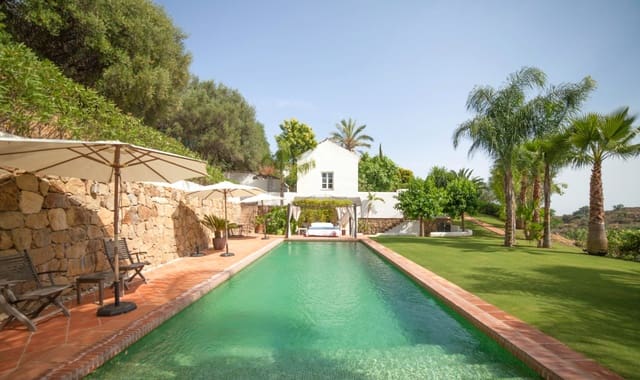 5 soverom Villa til salgs i Marbella med svømmebasseng garasje - € 2 700 000 (Ref: 8464360)