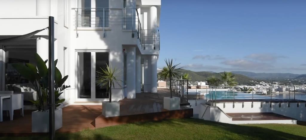 6 soveværelse Villa til salg i Santa Eulalia / Santa Eularia med swimmingpool garage - € 6.500.000 (Ref: 8464362)