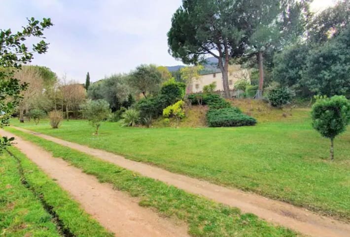 10 sypialnia Finka/Dom wiejski na sprzedaż w Angles z basenem garażem - 1 700 000 € (Ref: 8464363)