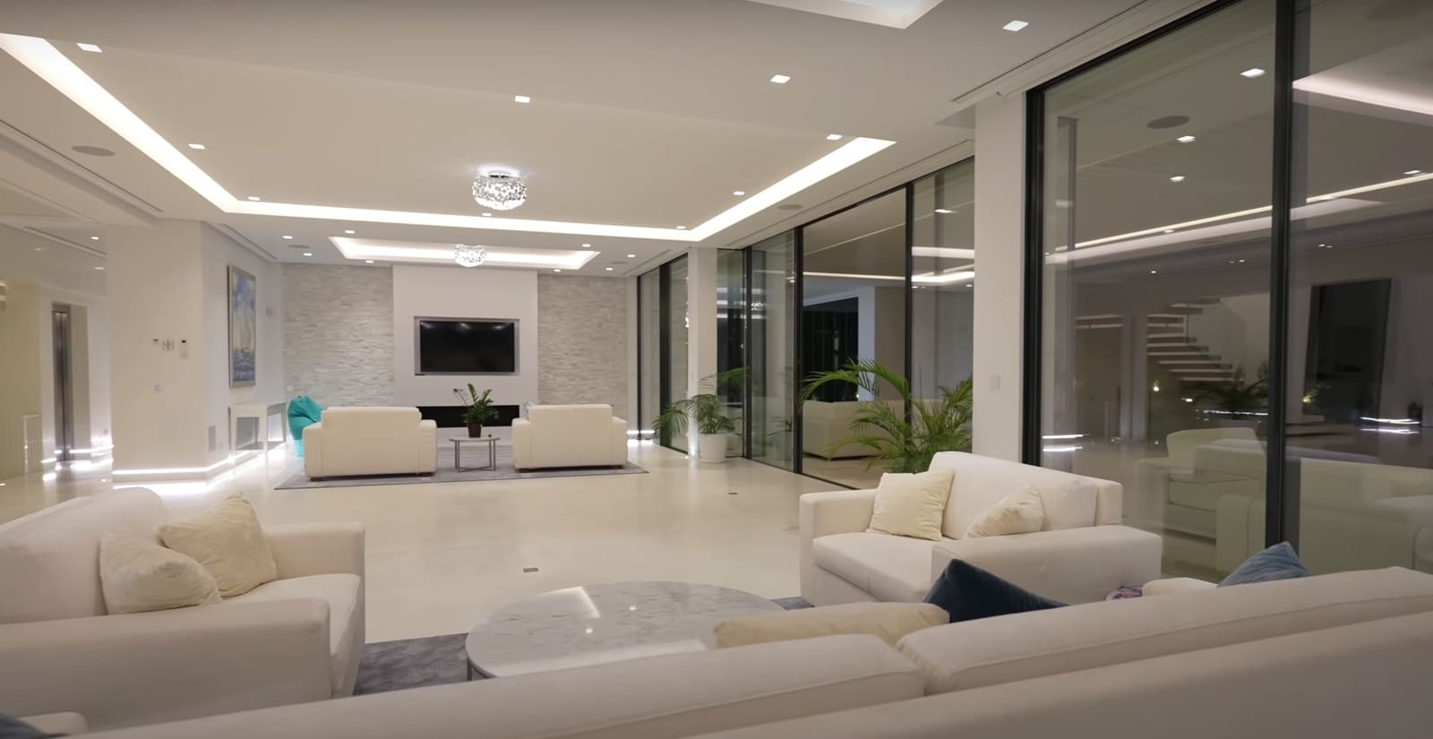 9 bedroom Villa for sale in Marbella with pool garage - € 12,000,000 (Ref: 8464364)