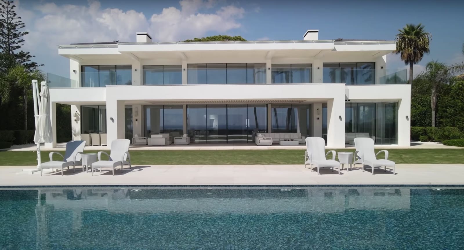 9 bedroom Villa for sale in Marbella with pool garage - € 12,000,000 (Ref: 8464364)