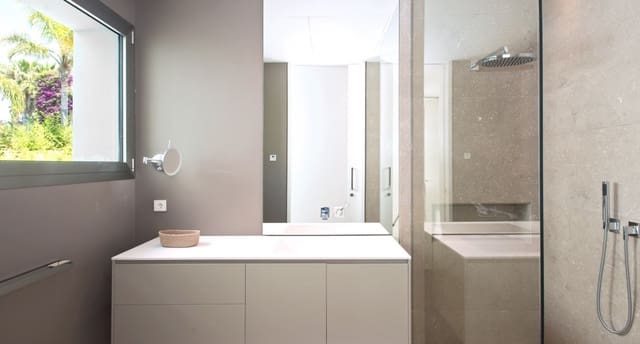 5 soverom Villa til salgs i Marbella med svømmebasseng garasje - € 6 900 000 (Ref: 8464365)