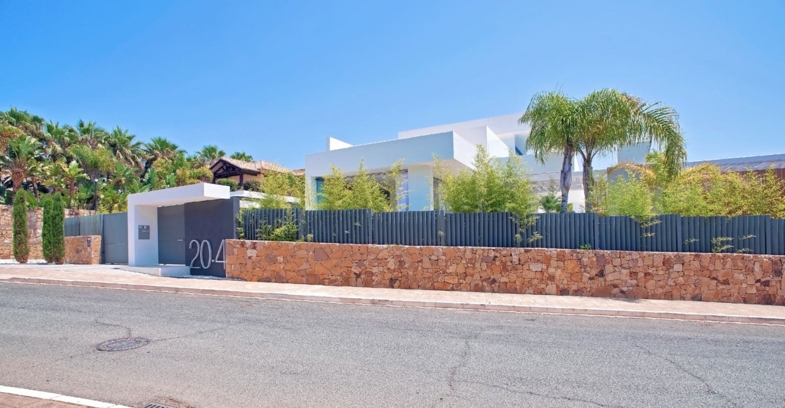 5 makuuhuone Huvila myytävänä paikassa Marbella mukana uima-altaan 
autotalli - 6 900 000 € (Ref: 8464365)