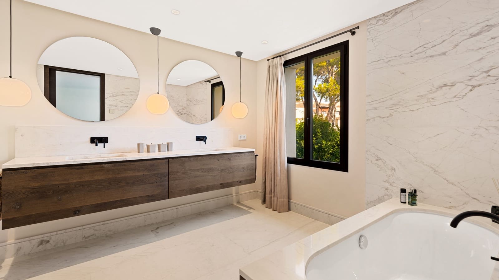 5 soveværelse Villa til salg i Puerto Banus med swimmingpool garage - € 5.950.000 (Ref: 8464370)