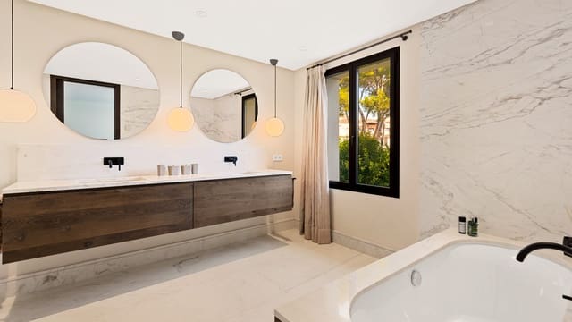 5 soveværelse Villa til salg i Puerto Banus, Marbella med swimmingpool garage - € 5.950.000 (Ref: 8464370)