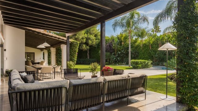 5 soveværelse Villa til salg i Puerto Banus, Marbella med swimmingpool garage - € 5.950.000 (Ref: 8464370)